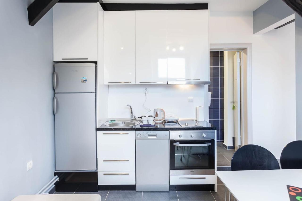 סקופיה He-Ra Apartments With Free Parking מראה חיצוני תמונה